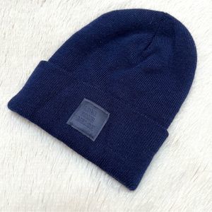Love Your Melon beanie / winter hat in navy blue
